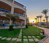 Ivy Cyrene Island Aqua Park Resort