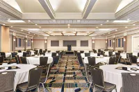 Royal Hotel Calgary, Trademark Collection by Wyndham