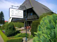 Landhaus Zum Heidewanderer Mit Thermeplus Hôtels à : Altenmedingen