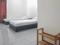 Nayla Homestay Jambi Mitra RedDoorz Hotel dekat Negla puncak Sungai Tutung