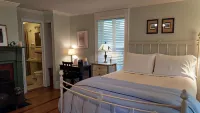 Hummingbird Inn Hotels near Devils Backbone Brewing Company - Outpost Tap Room & Kitchen