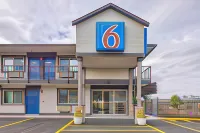 Motel 6 Oshkosh, WI