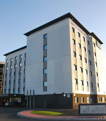 Holiday Inn Express Campo de Gibraltar - Barrios فنادق في لا يينا دي لا كونسيبسيون