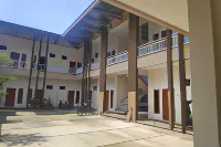 RedDoorz Near Universitas Muhammadiyah Purwokerto Hotels in Kecamatan Kembaran