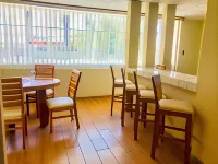 Hotel & Suites Victoria Hotels in 