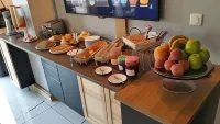 Appart'Hotel Residella House Room & Kitchen Avignon le Pontet - parking