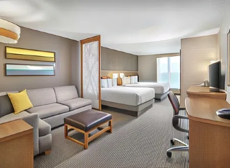 DoubleTree by Hilton Edmonton Downtown