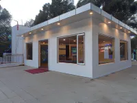 Himalayan Splendour Resort Hotels near Surkanda Devi Temple