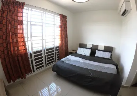 KULAI HOMESTAY @IOI MALL/JPO/AEON/SENAI AIRPORT Отели рядом с достопримечательностью «Johor Premium Outlets»