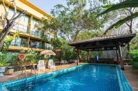 TREX Buriram Boutique Hotel - Rooftop Pools