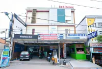 RedDoorz at Merr Rungkut Jl Gunung Anyar Hotel dekat Gereja Kristen Indonesia Pondok Tjandra Indah