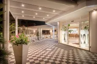 Hotel All'Orologio 3 Stelle Superior فنادق في كاورلي