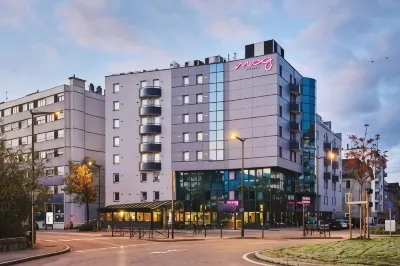 Moxy Annecy Hôtels à : 