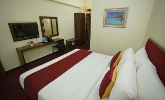 The Hotel Raja Palace