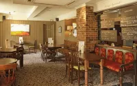 Raven Hotel by Greene King Inns Hotels in Odiham