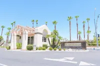 Desert Breezes Resort - 3-Star
