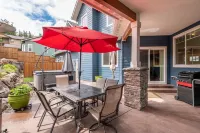 Beautiful Custom Home Centrally Located Near The University of Oregon