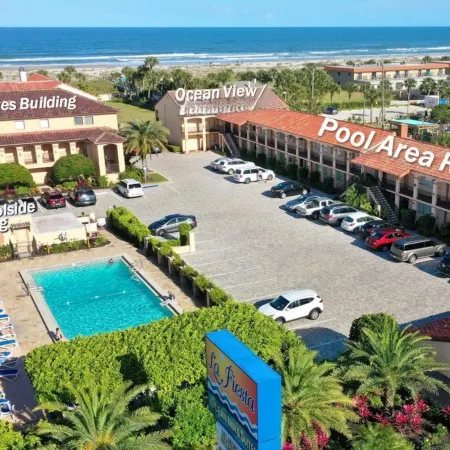 La Fiesta Ocean Inn & Suites