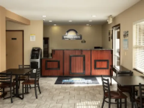 Days Inn by Wyndham Fairmont Hotels in White Hall