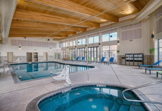 4. 홀리데이 인 리..