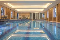 Castlecourt Hotel, Spa & Leisure - Pools