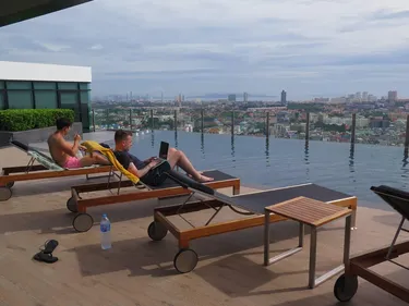 รูปภาพของCentral Pattaya Near Hilton 1 Br Poole Seaview 8