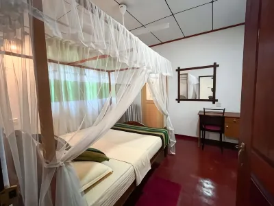 Damith Tourist Inn