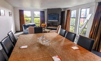 Coleraine Suites & Apartments