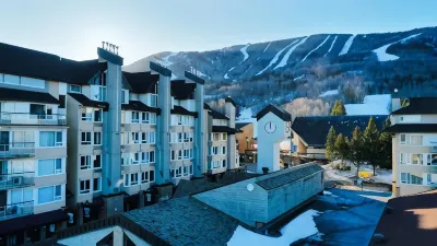 Hébergement Mont-Ste-Anne Condos Các khách sạn ở Saint-Joachim