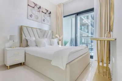 Staycae Holiday Homes- ZADA Hotels in Dubai Sports City