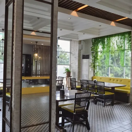 Carlosta Hotel