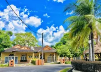Rumbia Resort Villa Paka Hotels in Sura