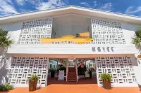 Waterside Hotel and Suites Hotels near North Beach
