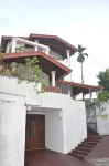 Golden Shower Inn - albergo