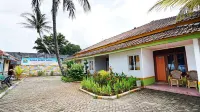 Salsa Beach Hotel Anyer Hotels near Anyer