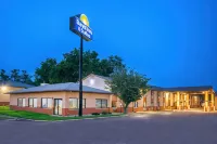 Days Inn & Suites by Wyndham Waterloo Hôtels à proximité de : Waterloo Bucks Baseball