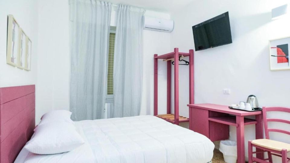 Lia Art Hotel