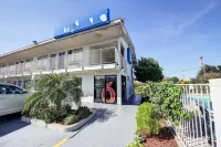 Motel 6 Laredo, TX - South