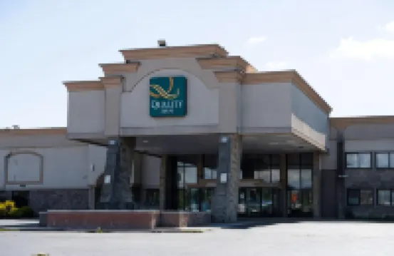 Quality Inn & Conference Center 서머셋 타운쉽 호텔