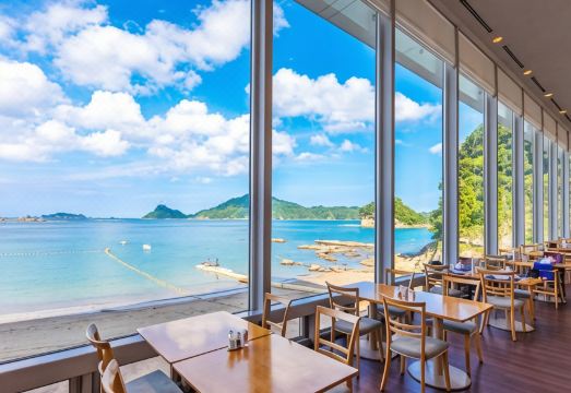 Nichinankaigan Nango Prince HotelHotel Overview