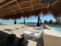 Dos Mares Barefoot Hotel