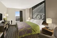 Super 8 by Wyndham Strafford/Springfield Area Hotels in Strafford