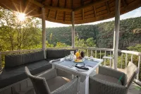 Clifftop Exclusive Safari Hideaway - breakfast