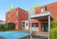 B&B Hotel Albi فنادق في ألبي