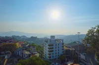 Emerald Hotel Hotel di Aizawl