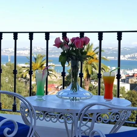 El Minzah Hotel