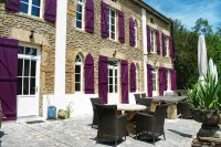 Les Volets Violets Hotels in Mios
