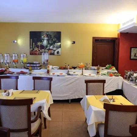 Midtown Hotel & Suites