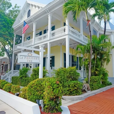 Silver Palms Inn