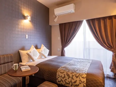 Mr.KINJO in SAKAEMACHI＜那覇市安里＞